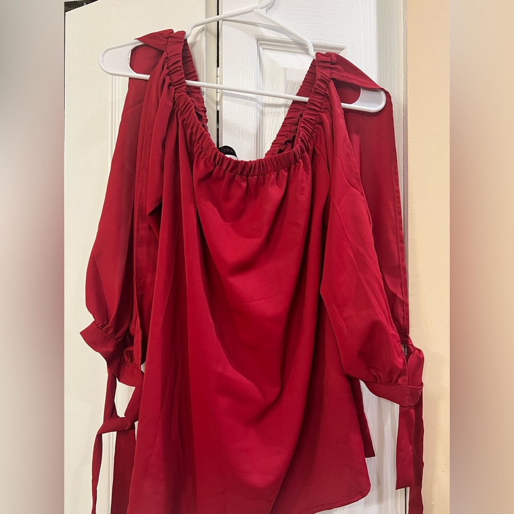 Beautiful blouse for an evening out.